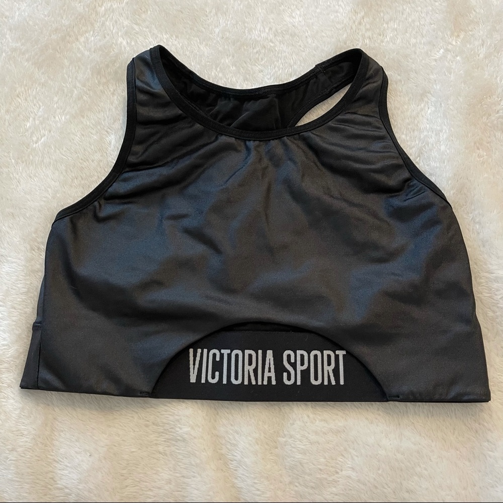 Victoria’s sport shiny sports bra size M